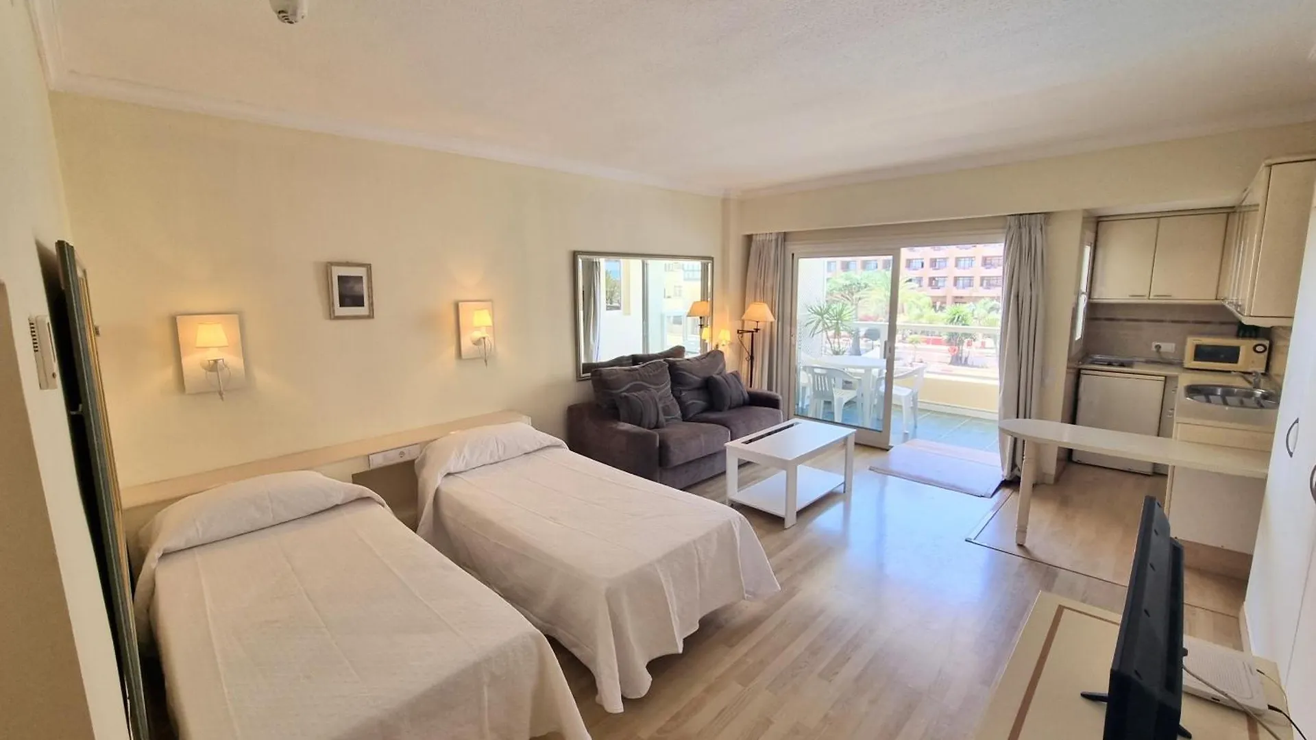 Pyr Beach And Pool Studio I Fuengirola Apartment