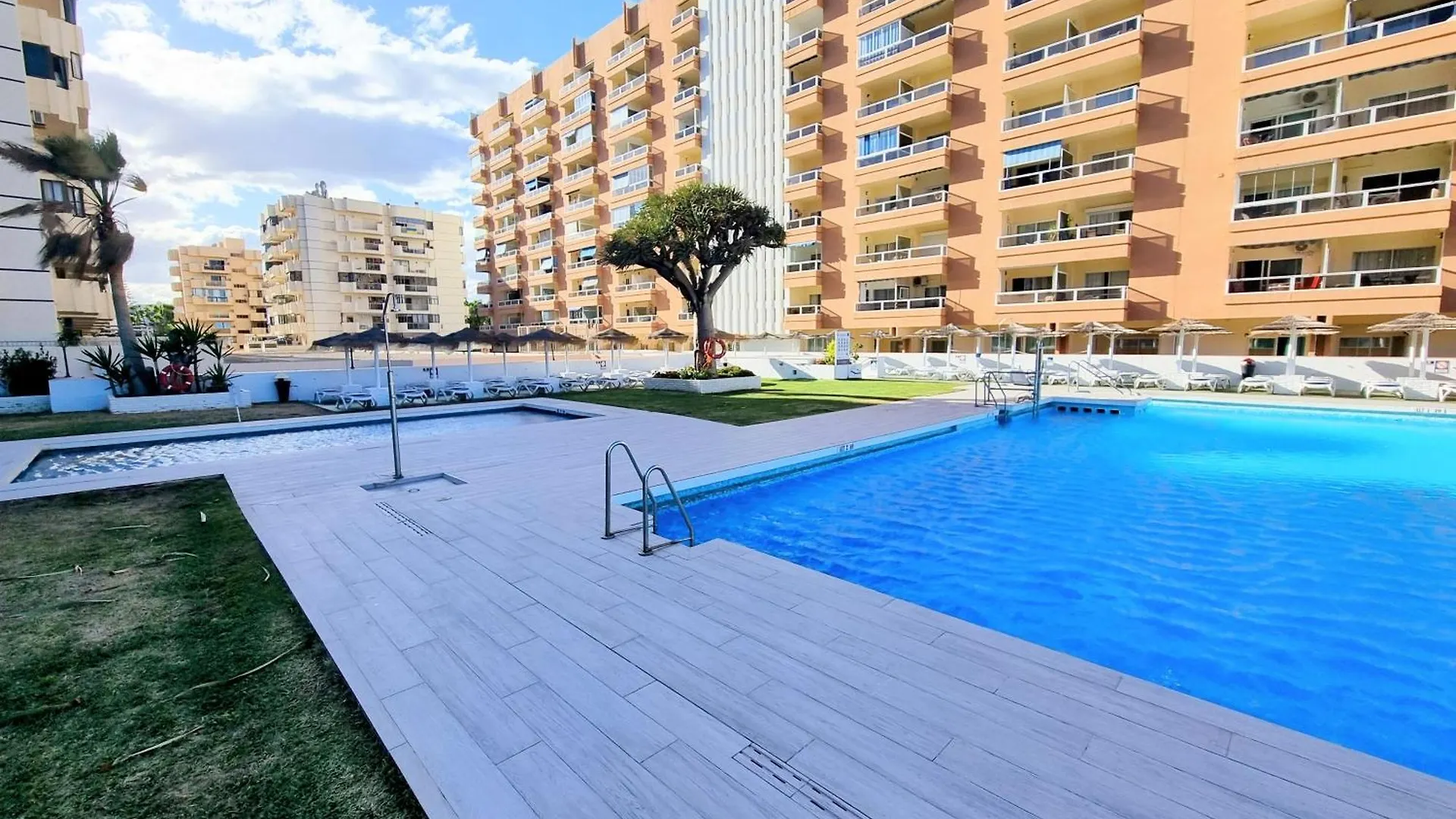 Apartment Pyr Beach And Pool Studio I Fuengirola