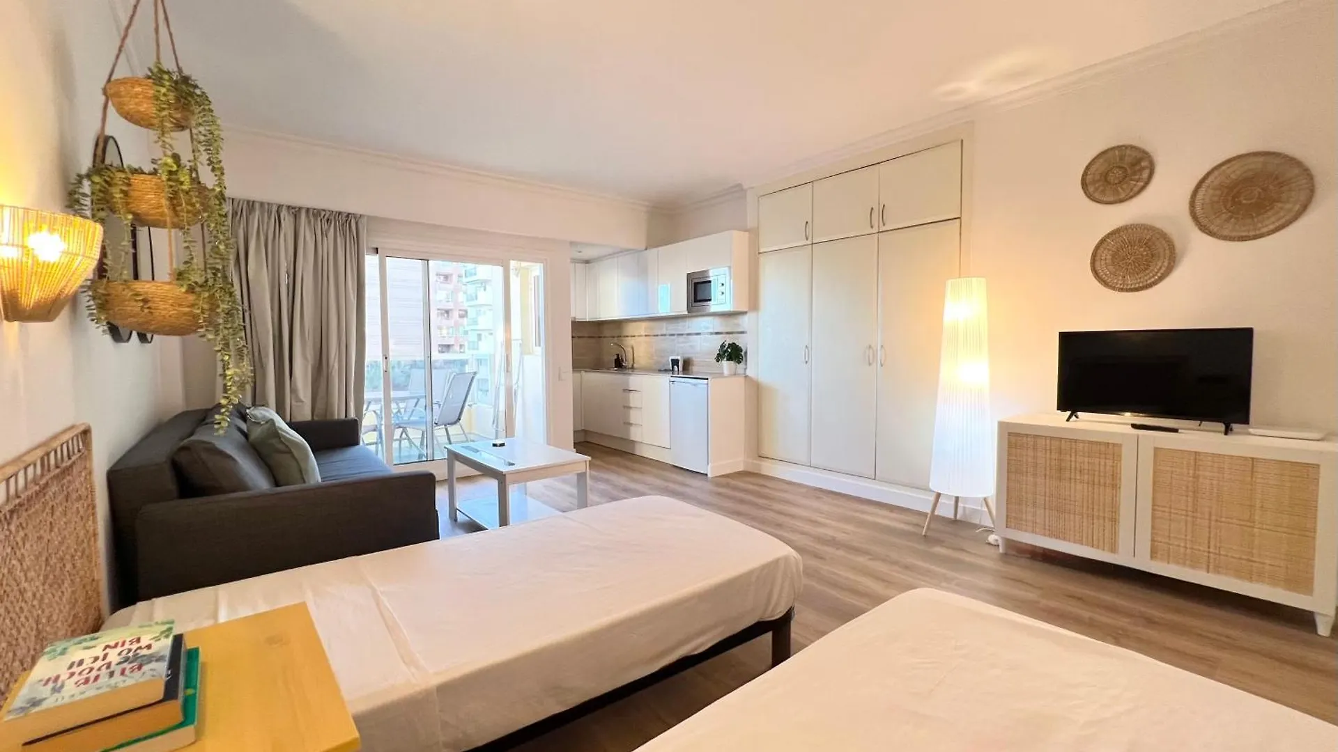 Pyr Beach And Pool Studio I Fuengirola Apartment